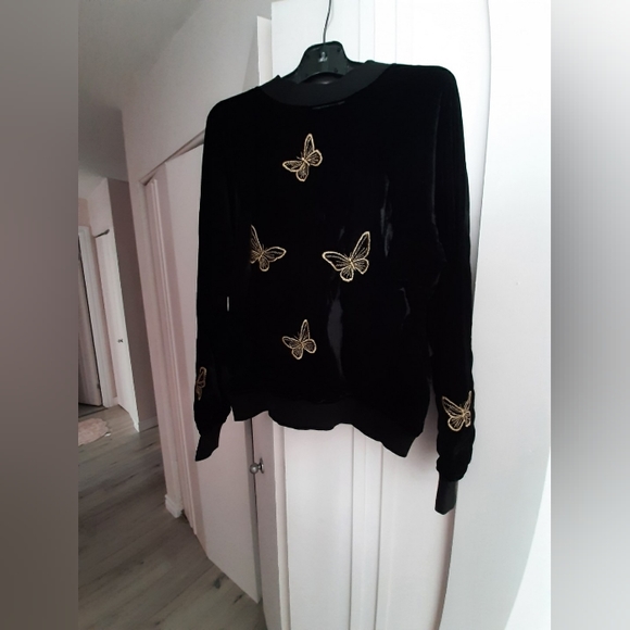 Butterflies 🦋 jacket - Picture 5 of 7